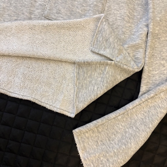 aerie Gray Cropped Crewneck Sweatshirt, Size XS - Picture 9 of 9